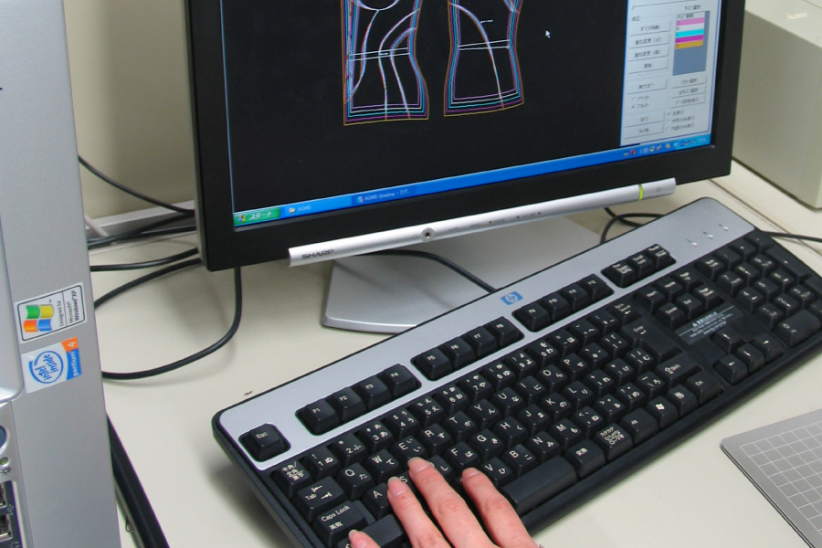 メーカー直販で高品質なブライダルインナーを安心価格で提供する理由を説明するイメージバナー